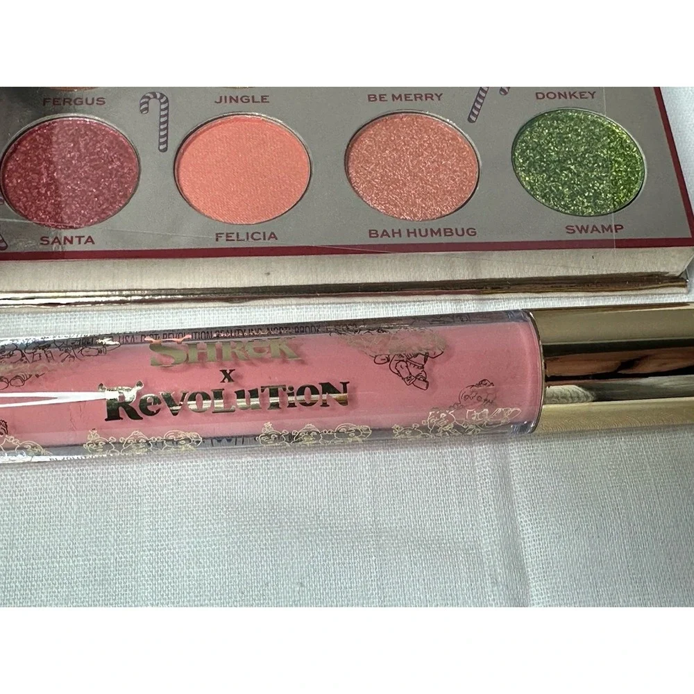 Makeup Revolution shrek revolution
